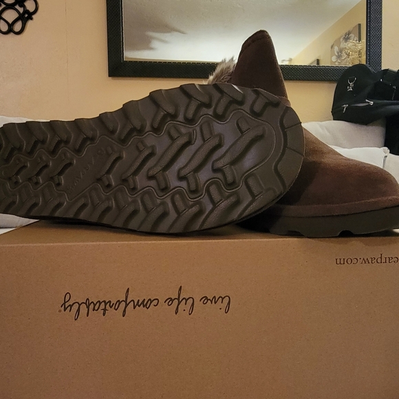 COPY - BearPaw Boots NWT and Box, - Picture 3 of 5